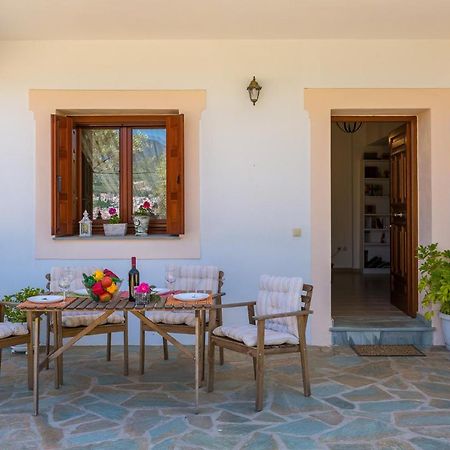 Olive Grove Apartment Skopelos Eksteriør billede