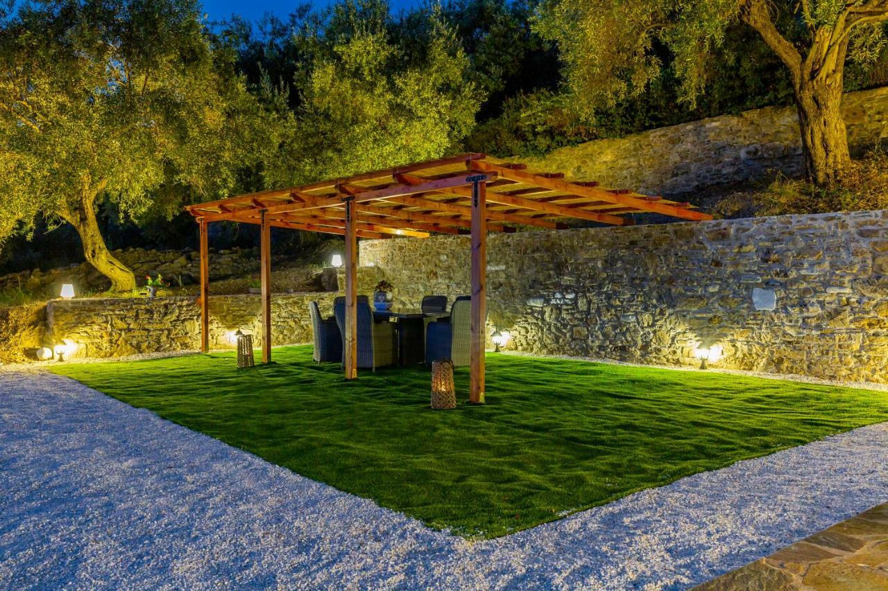 Olive Grove Apartment Skopelos Eksteriør billede