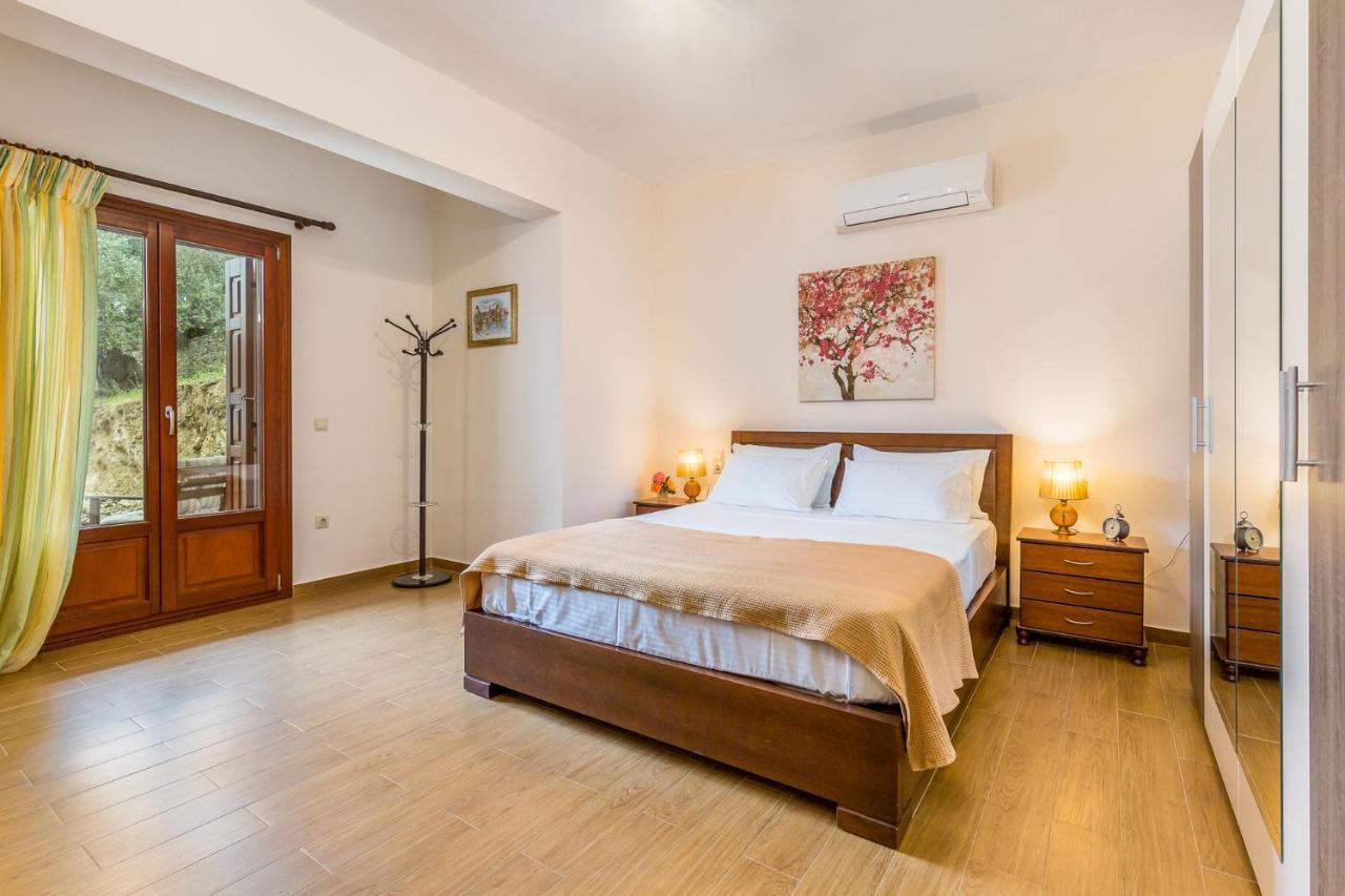 Olive Grove Apartment Skopelos Eksteriør billede